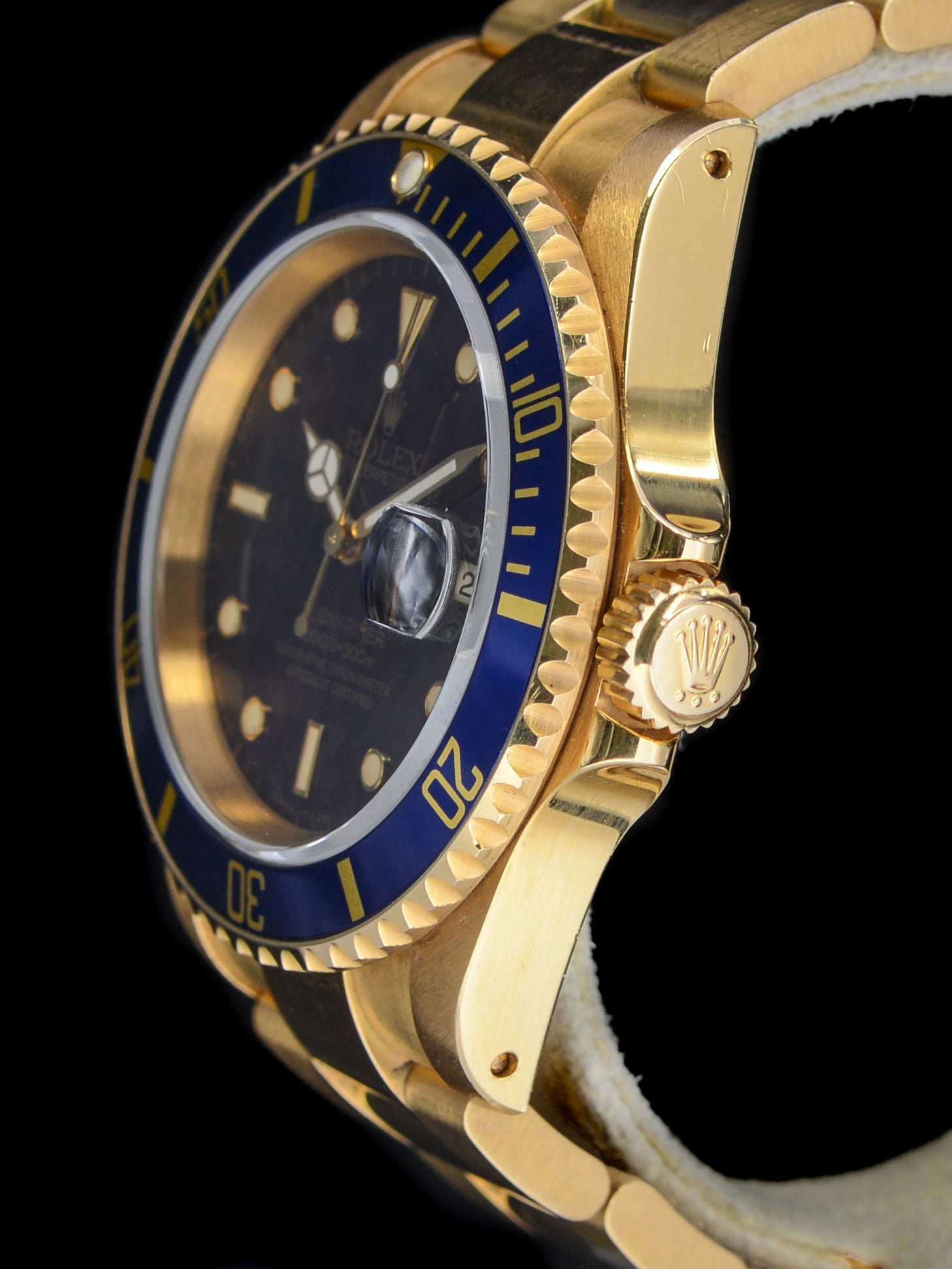 All about the Rolex Submariner 16680 - the solid gold Sub – Watches of Wales