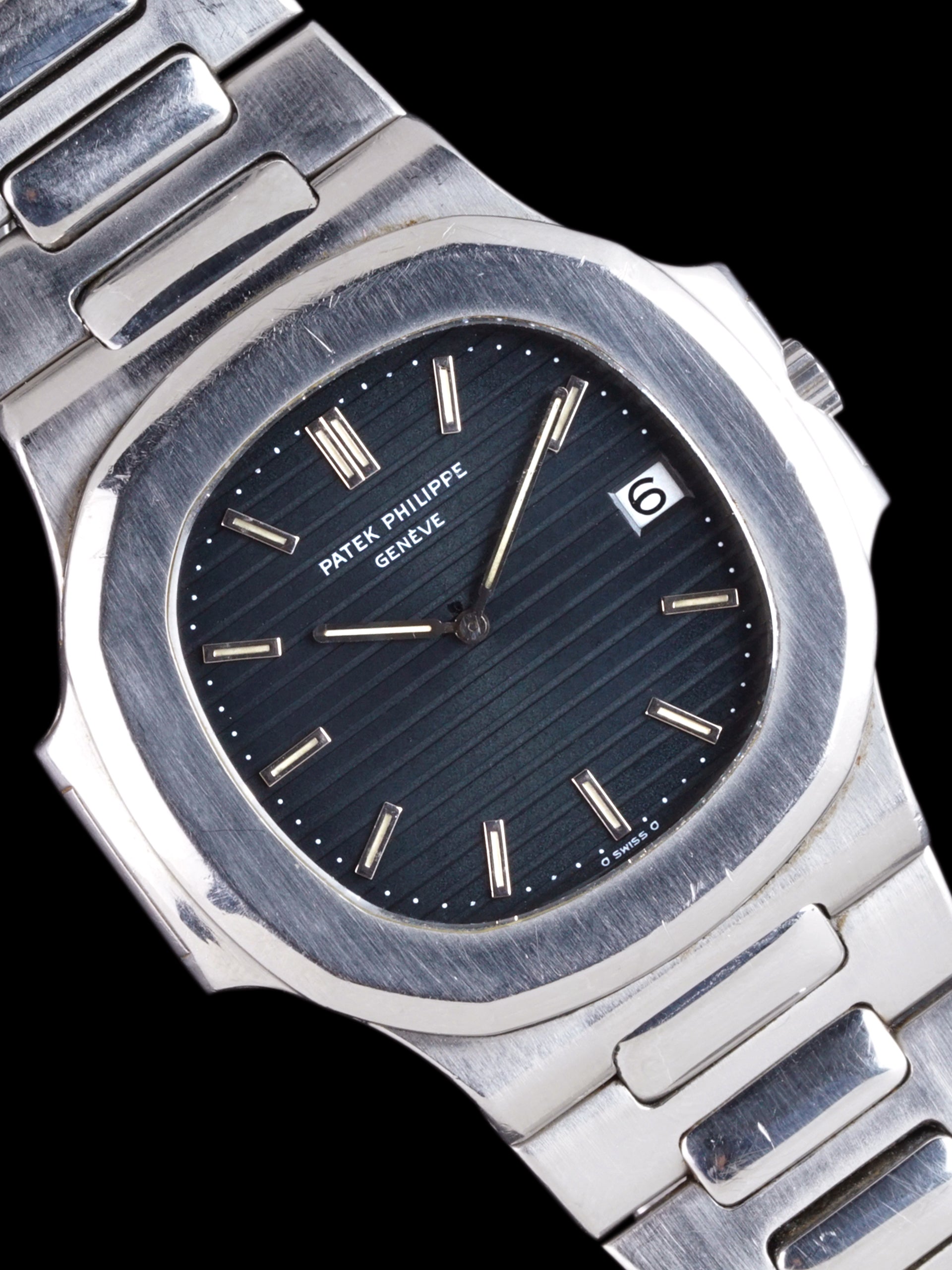 Patek Philippe Nautilus 3700/001  Buy vintage Patek Philippe Nautilus – A  COLLECTED MAN